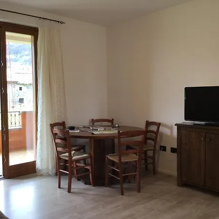 Il Melo Lägenhet Gravedona